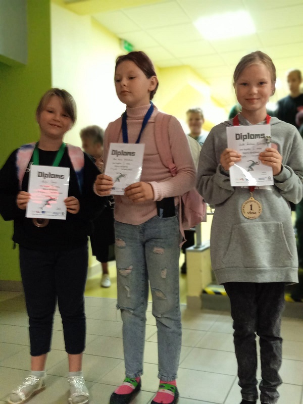 stiprais skrējiens
